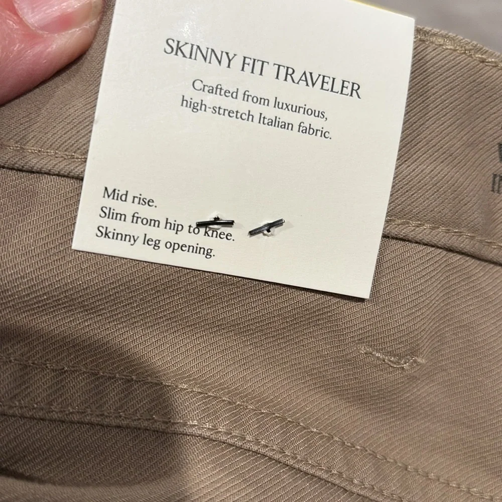 NWT Banana Republic Skinny Traveler 2.0 Khaki beige Pant Size 40 x 32.